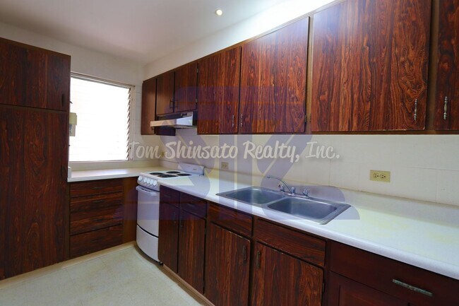 Building Photo - Available in Salt Lake | 1 Bedroom | 1 Bat...