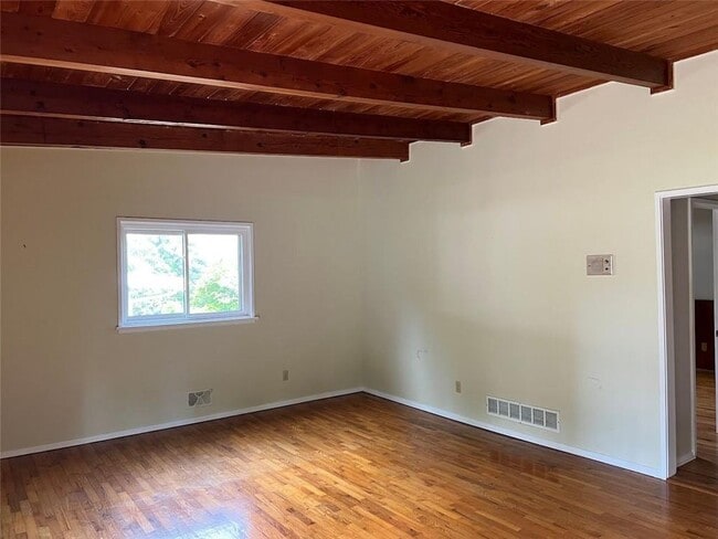 Building Photo - 331 N Coleman Rd