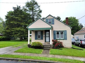 Building Photo - 727 N Hanover St