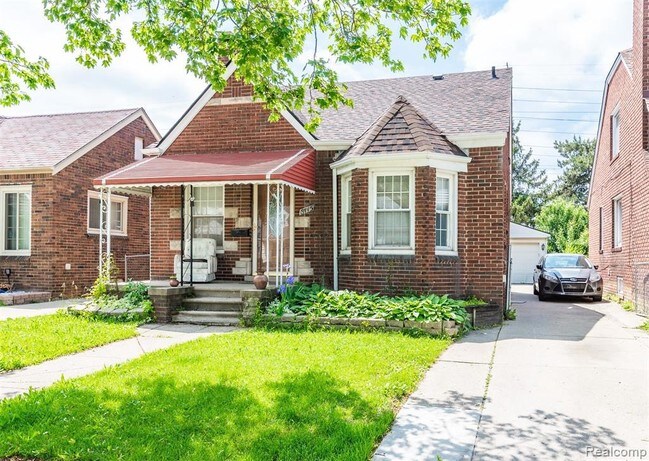 Building Photo - 6115 Yinger Ave