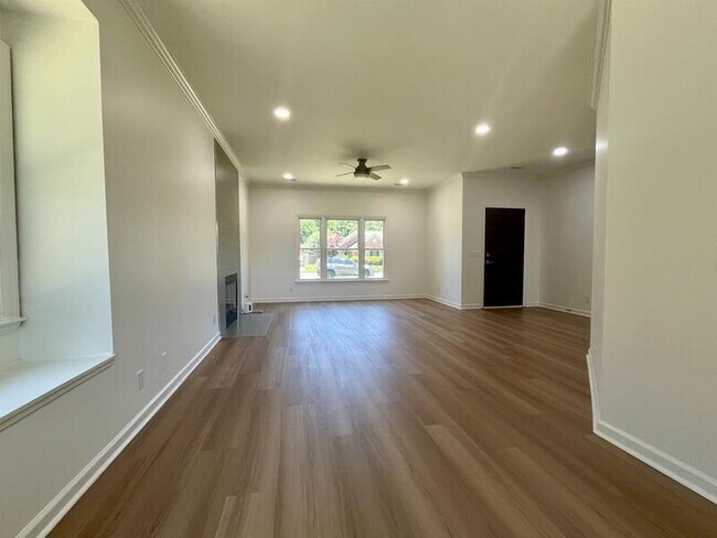Foto del edificio - 118 McDermotts Way