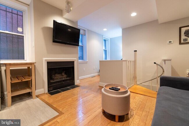 Foto del edificio - 1731 Willard St NW