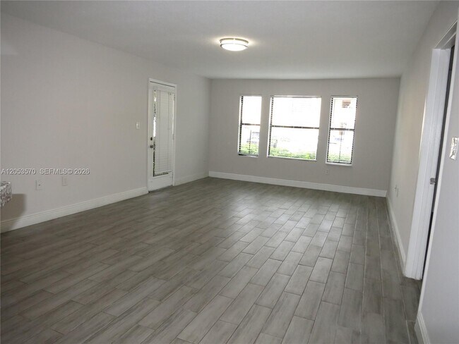 Foto del edificio - 10440 SW 156th Ct