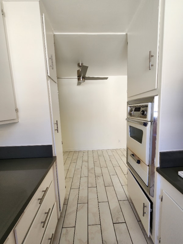 Building Photo - 18546 Clark St