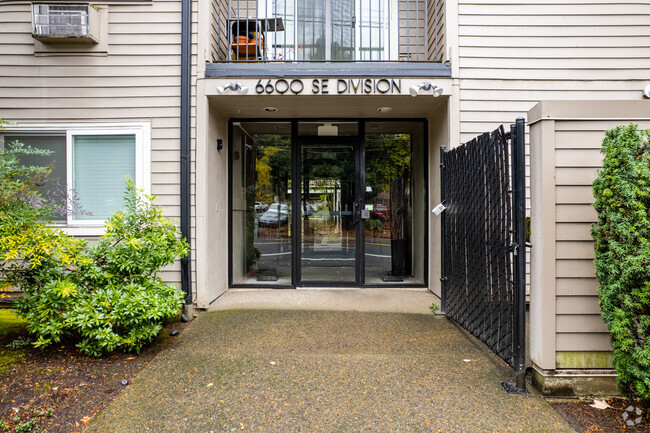 Building Photo - Upper Division Apartments