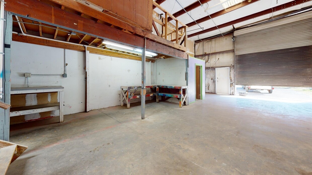 Primary Photo - 6200 Stainless Way