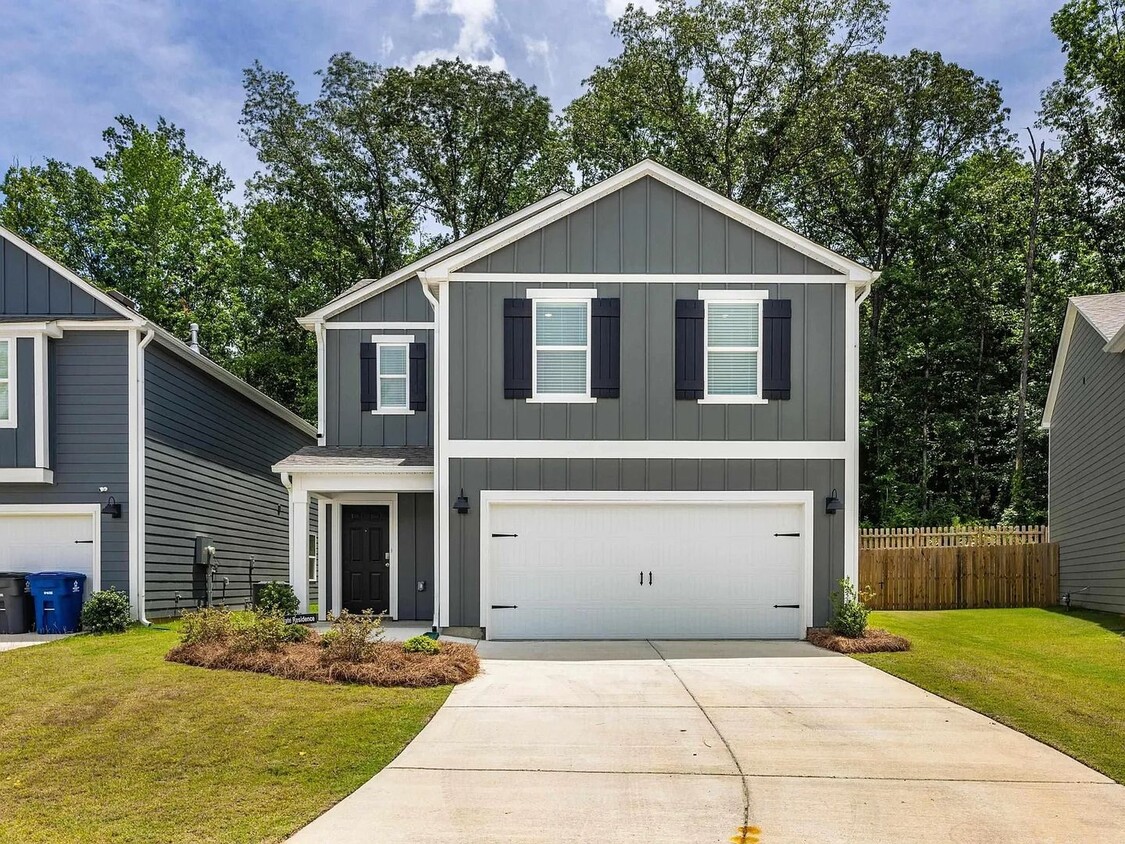 Foto principal - Charming 4BR House in Bessemer