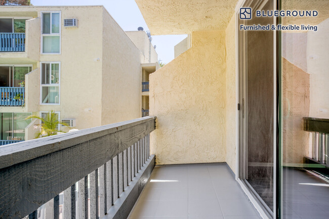 Building Photo - 17250 Sunset Blvd