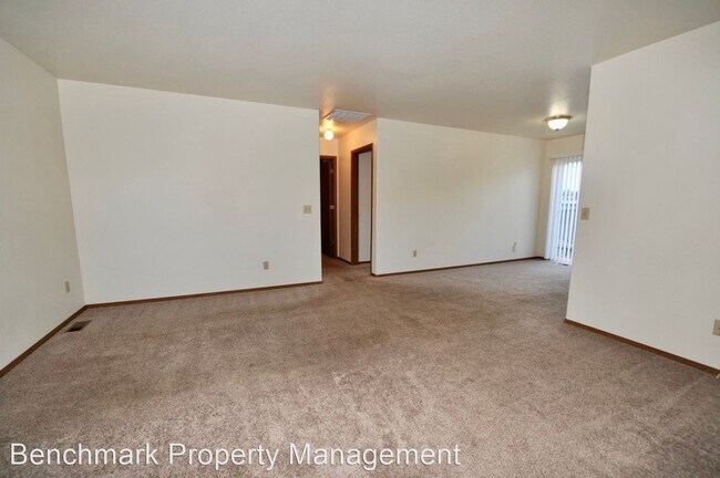 Foto del edificio - 2 br, 1 bath House - 931 Spruce Court #B