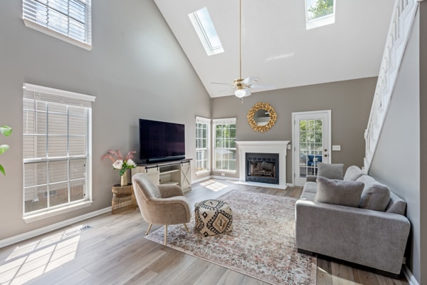 Foto del edificio - 5244 Village Trce