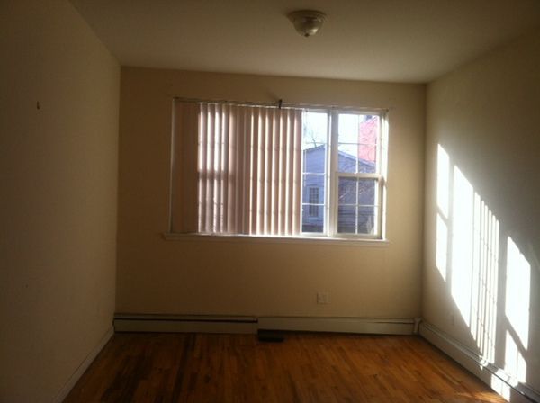 Primary Photo - 172 Miller Ave