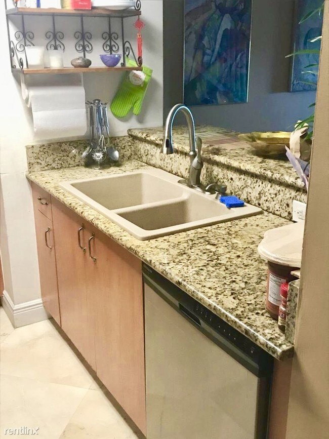 Foto del edificio - 1650 Coral Way