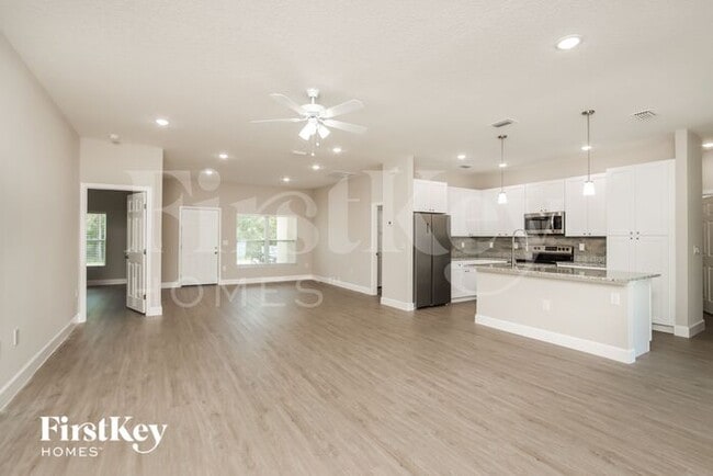 Building Photo - 541 Fellenz St