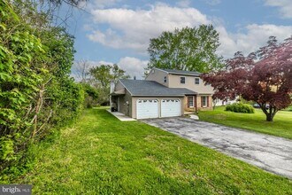 Building Photo - 3204 Norma Dr