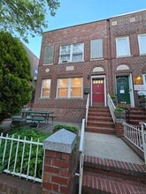 Building Photo - 30-11-30-35 35th St