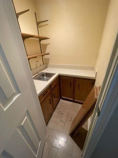 Building Photo - 7015 Regalview Cir