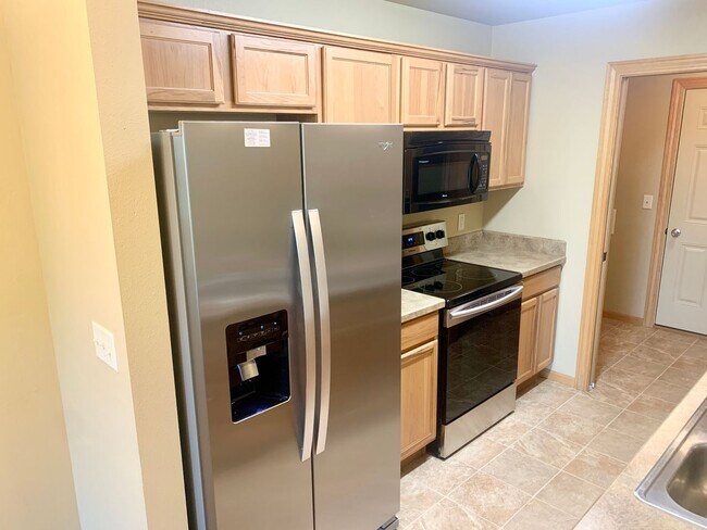 Foto del edificio - 2 Bedroom 1.5 Bathroom located in the Heights!