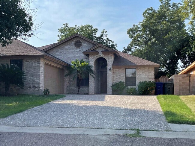 Building Photo - 1908 Whitewood Dr
