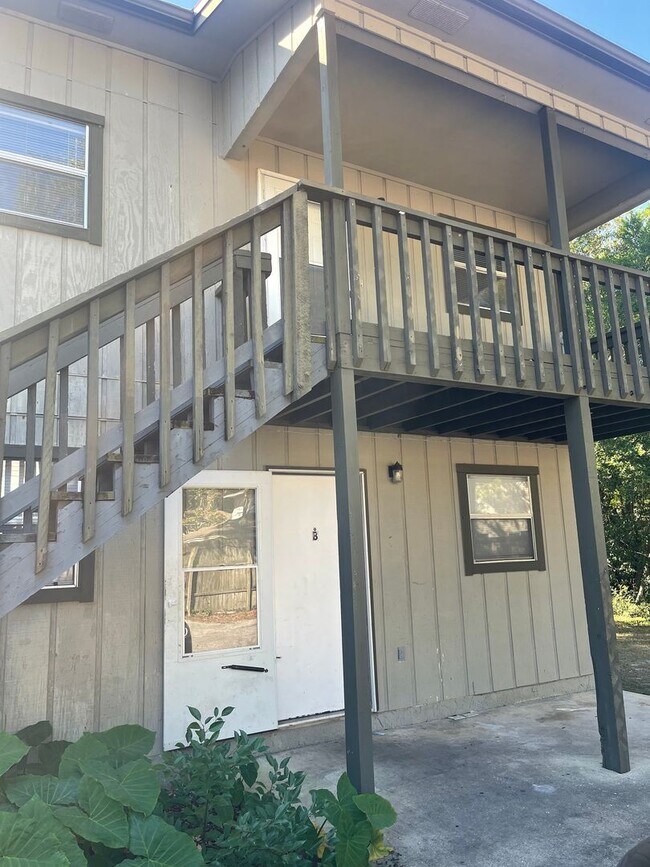 Building Photo - 199 Bayou View Dr