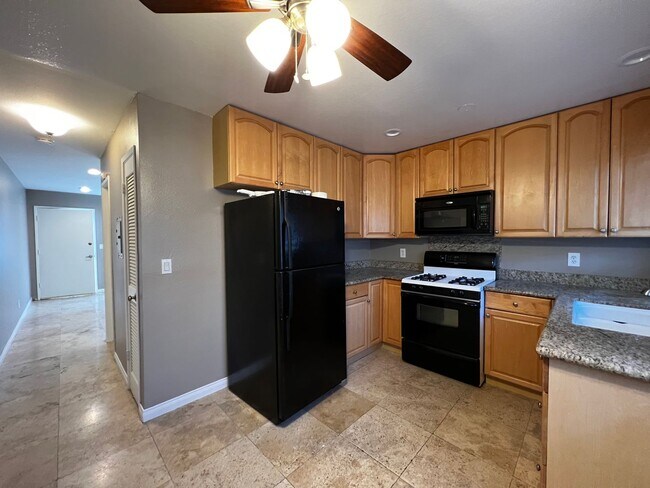 Foto del edificio - Charming and Upgraded North Park Townhome