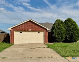 Building Photo - 3504 Saul Dr
