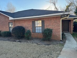 Building Photo - 1169 Northwood Dr