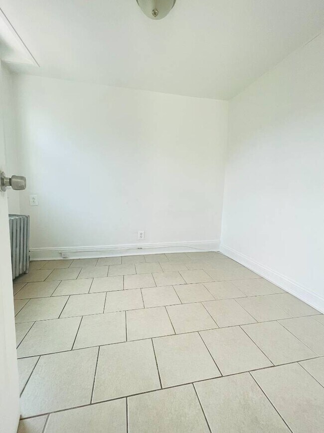 Foto del edificio - 133 Oliver Ave