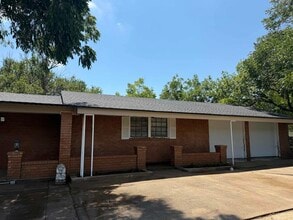 Building Photo - 3005 Moffett Ave