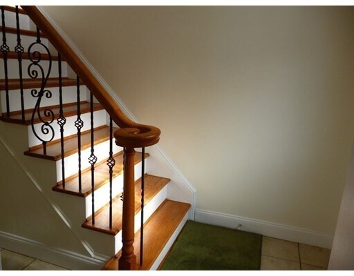 Foto del edificio - 218 Thurber Ave