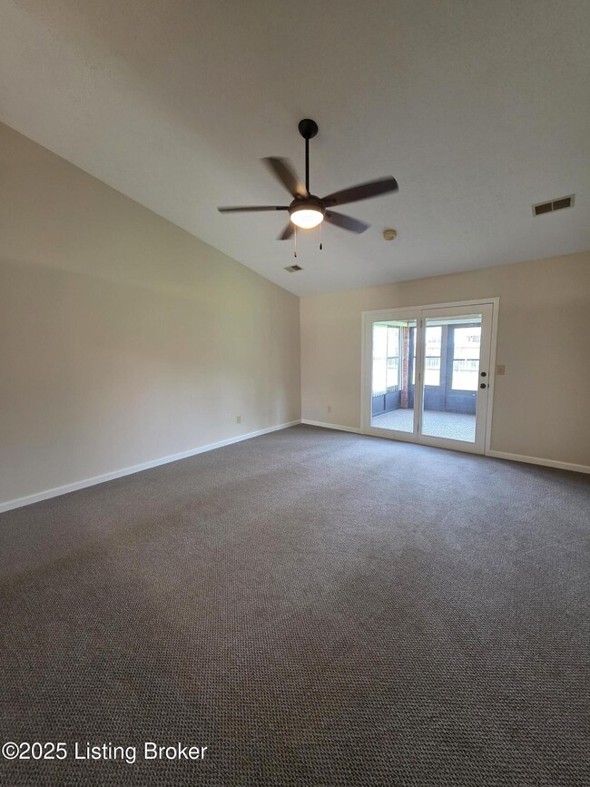 Building Photo - 130 Flintstone Ct
