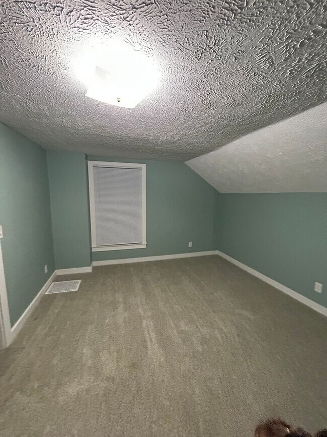 Foto del edificio - Unique 3-Bedroom, 2-Bathroom Home with Mother-In-Law Suite – $1,600/Month