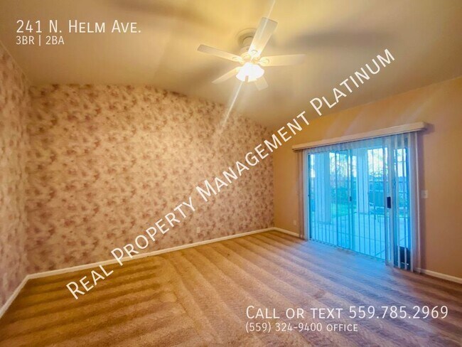 Foto del edificio - 241 N Helm Ave