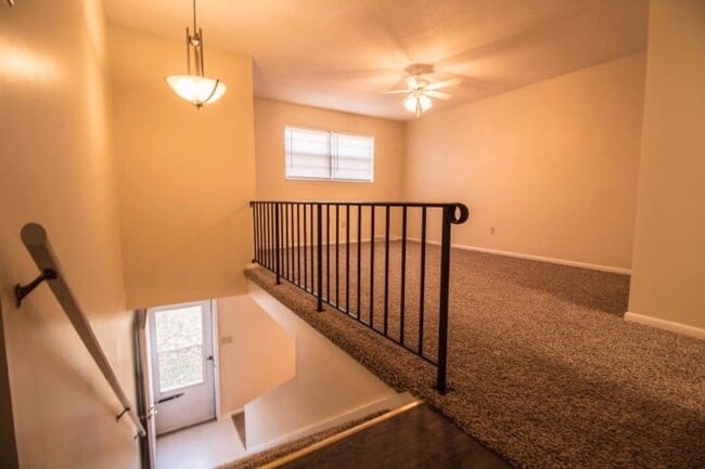 Building Photo - Two Level Duplex with Fenced Yard