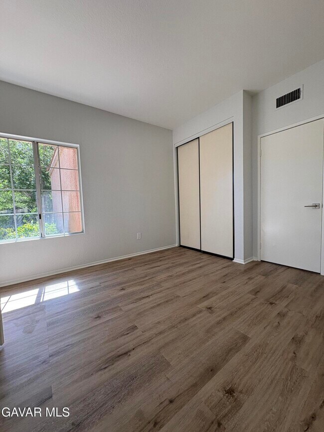 Foto del edificio - 37557 42nd St E