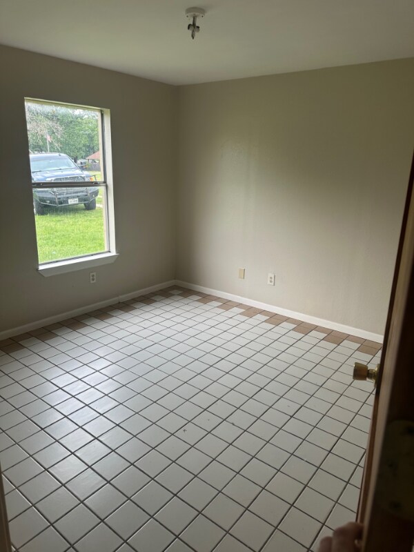 Foto del edificio - 531 Woodland Dr