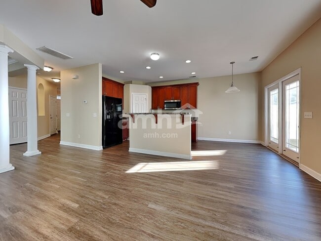 Foto del edificio - 35 Summer Hill Ct