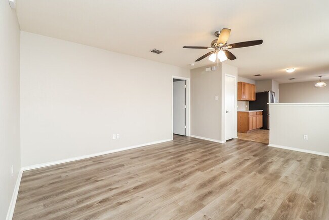 Foto del edificio - 4524 Waterford Dr