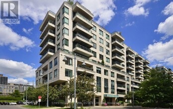 Building Photo - 20 Scrivener Square