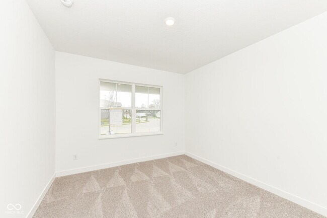 Foto del edificio - 16913 Sherwin Ct