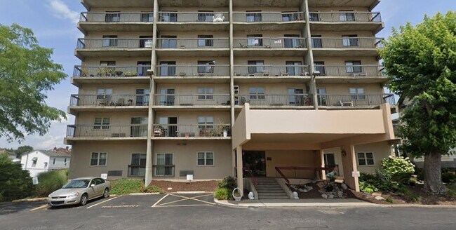 Foto del edificio - 620 W Pike St