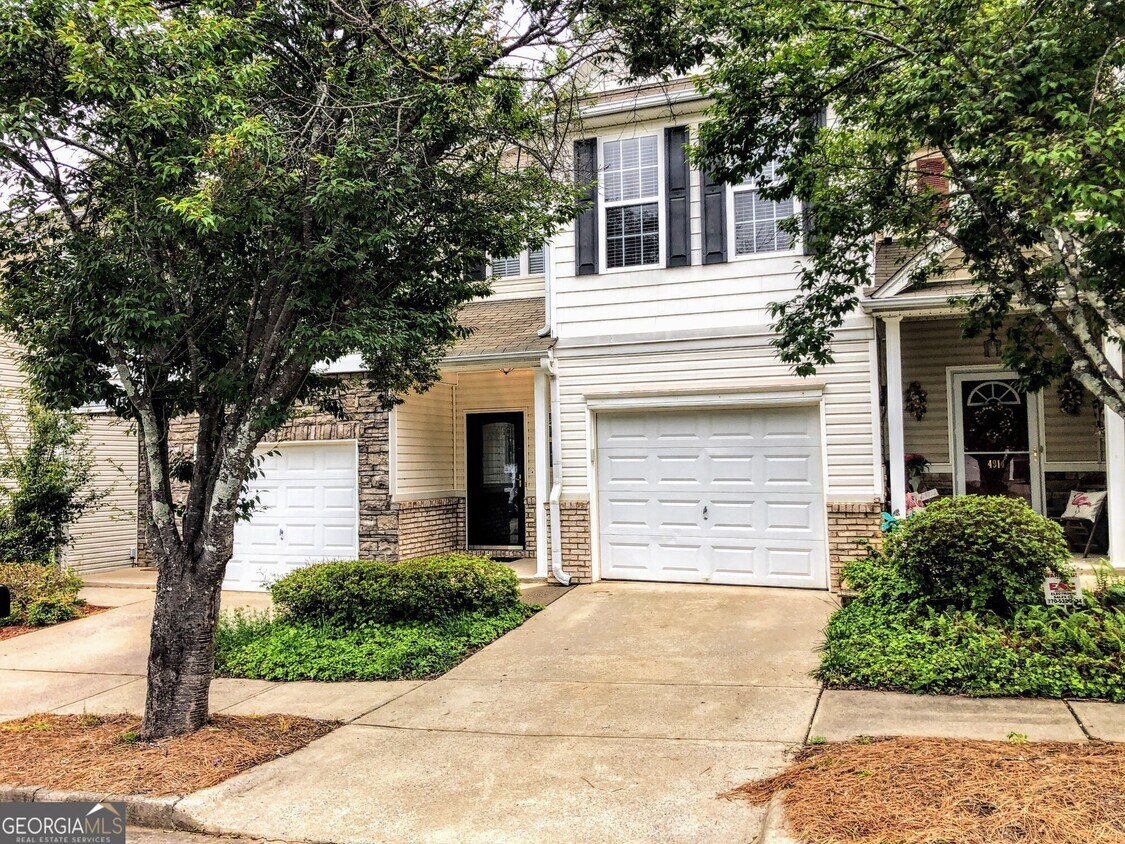 4916 Vireo Dr, Flowery Branch, GA 30542 Townhome Rentals in Flowery