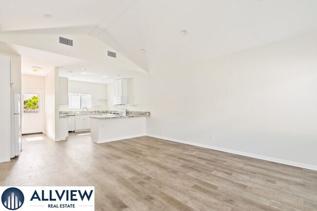 Foto del edificio - 629 S Lemon St