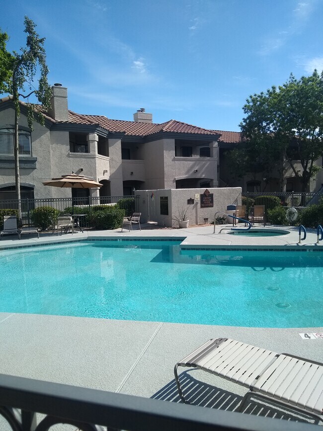 Building Photo - 15095 N Thompson Peak Pkwy