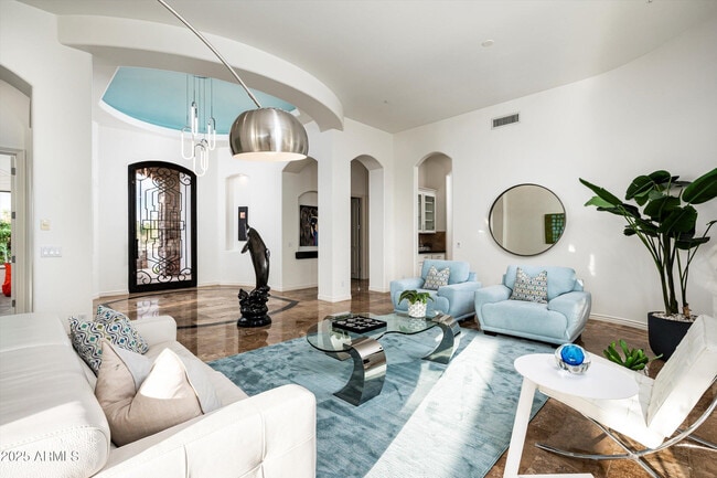 Building Photo - 5901 E Mountain View Rd