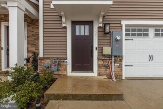 Building Photo - 150 Fletcher Cir