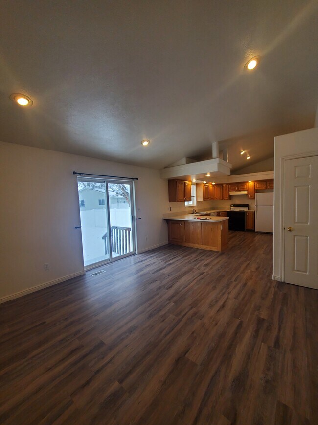 2980 Oakhaven Cir, Ammon, ID 83406 Townhome Rentals in Ammon ID