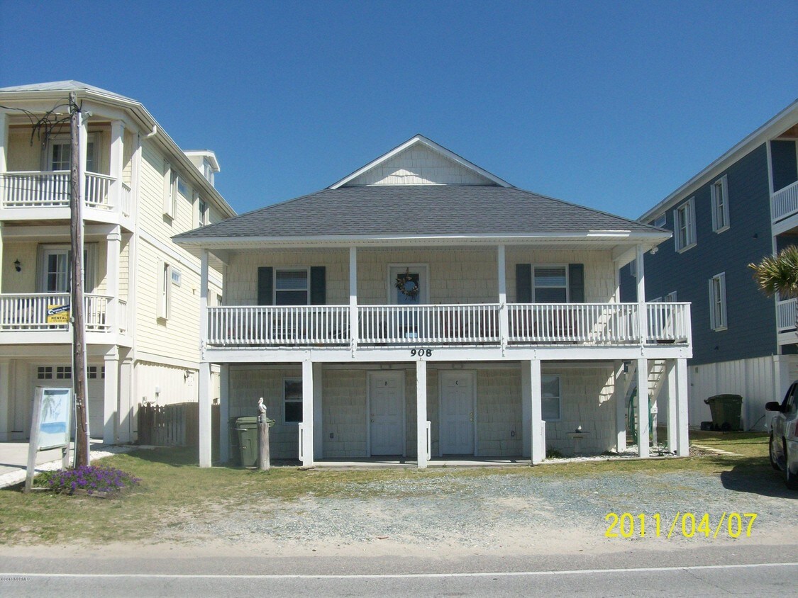 Primary Photo - 908 Fort Fisher Blvd N