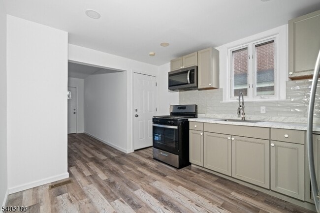 Foto del edificio - 509 Centre St