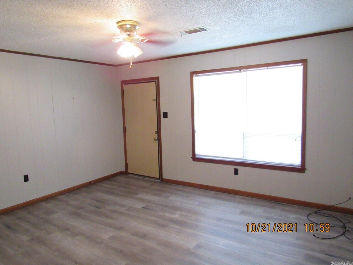 114 S Baridon St, Conway, AR 72034 Townhome Rentals in Conway AR