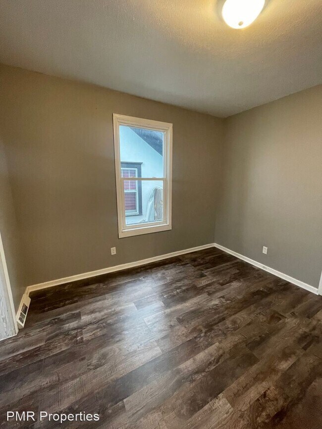 Building Photo - 3 br, 1 bath House - 5315 North 28th Avenue